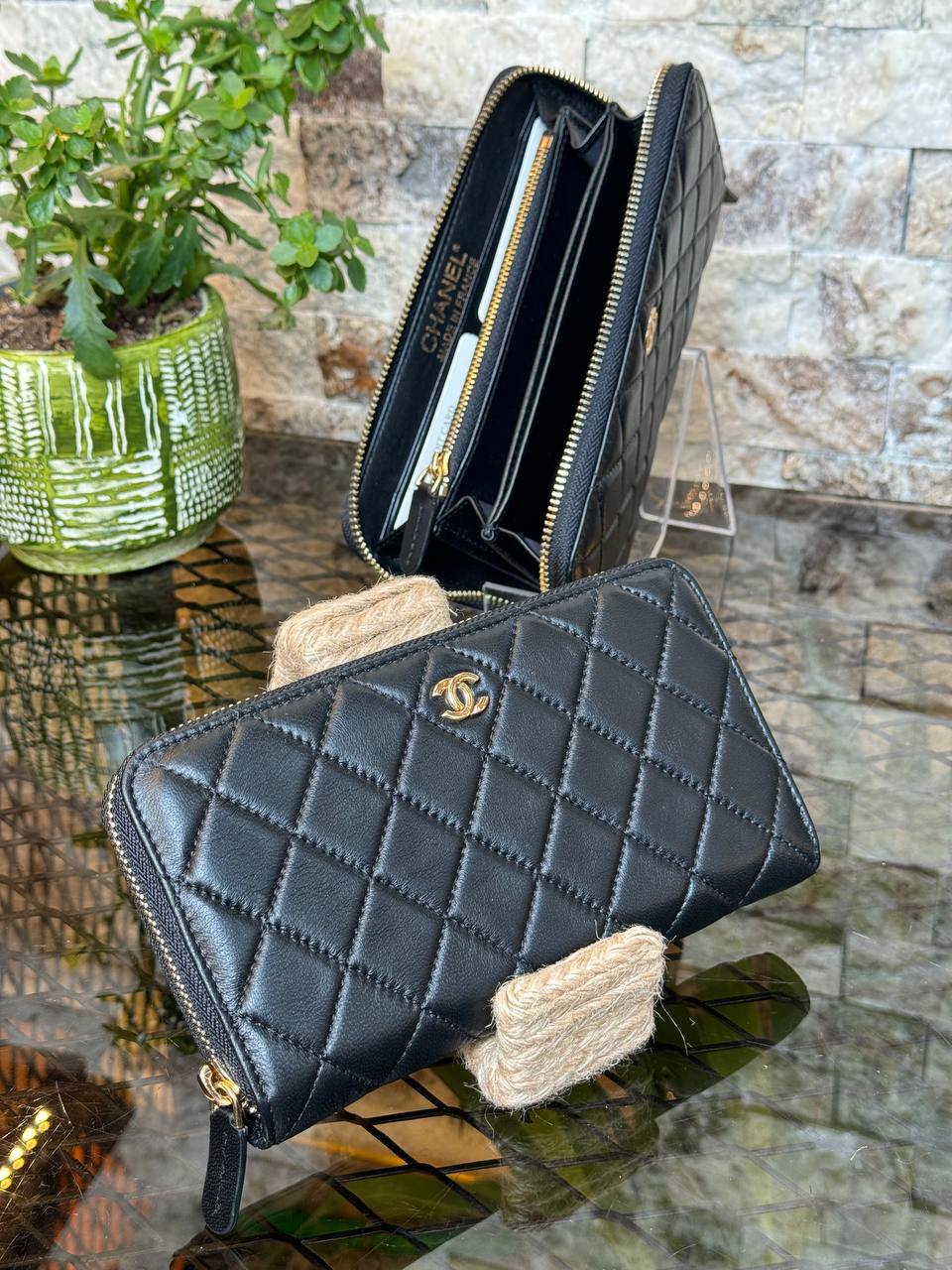 CH - Leather Wallet (Black)