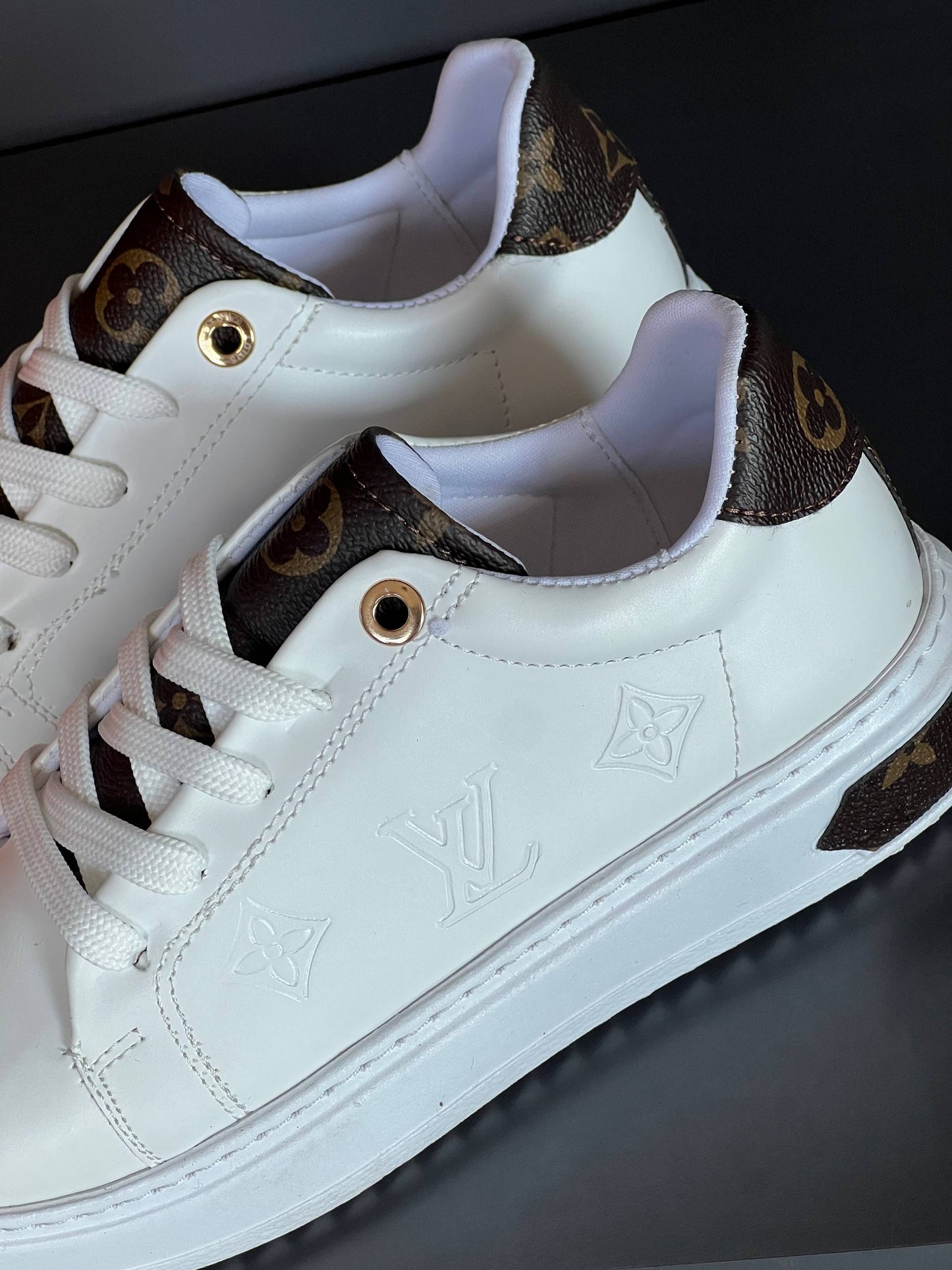 LVS - Shoe