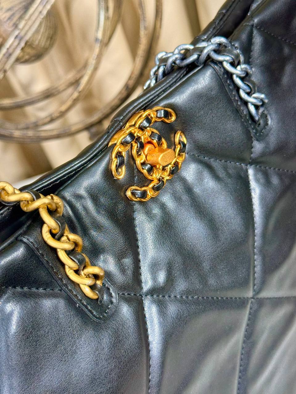 CHNL - 19 SHOPPING BAG