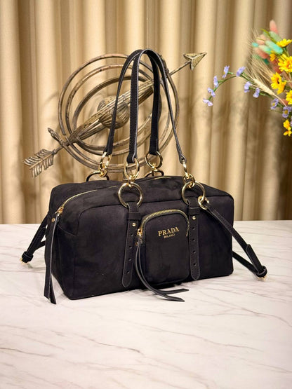 Prd 
Dangle Meium Shoulder Bag