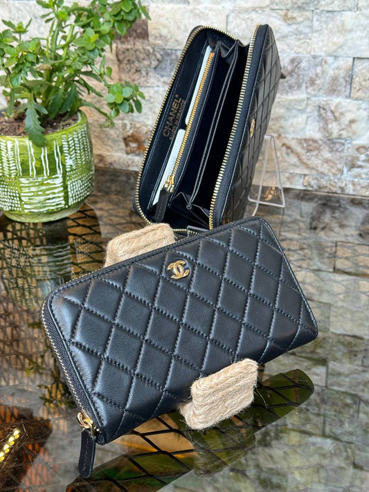 CH - Leather Wallet (Black)