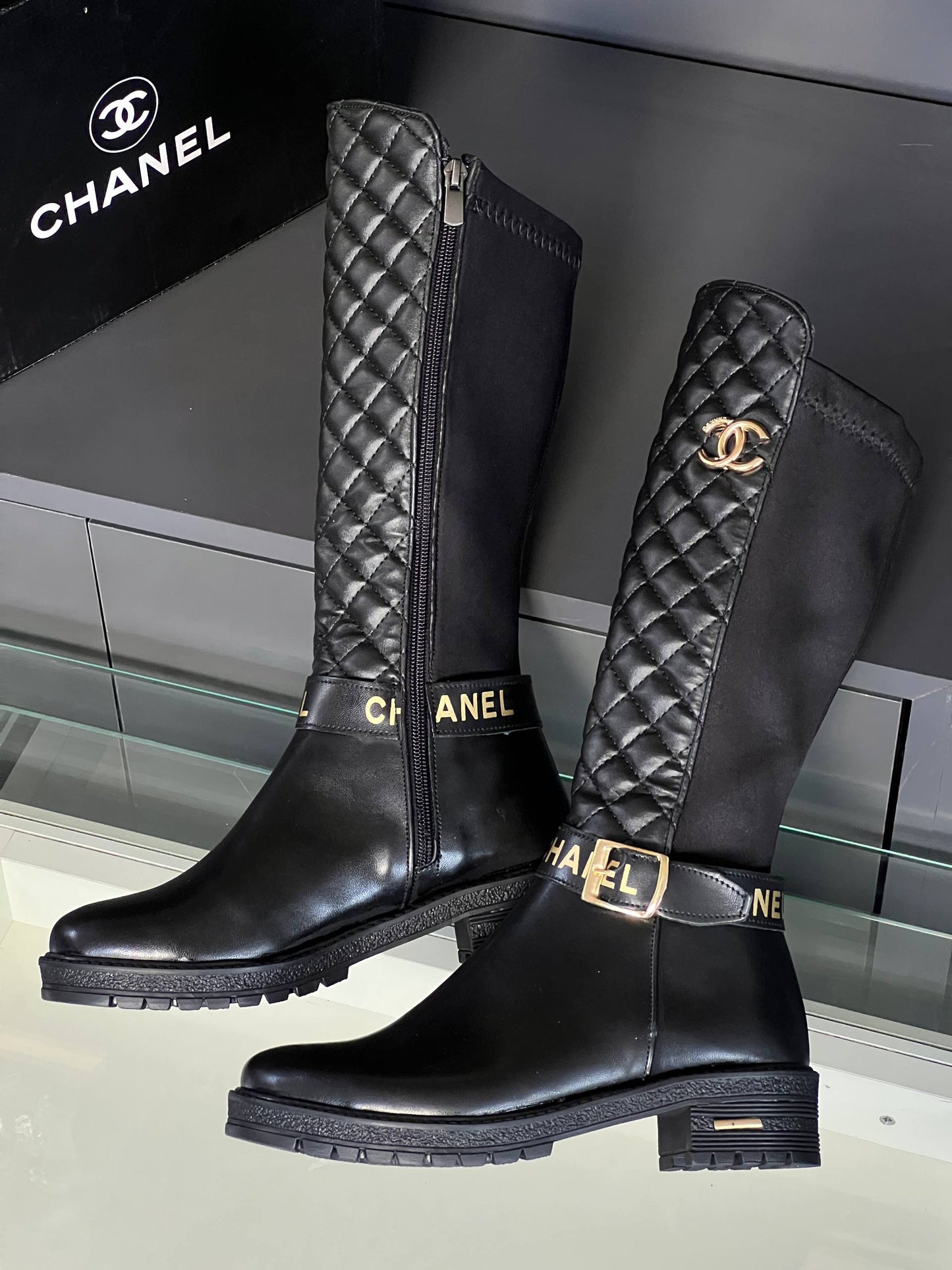 CH - Boot