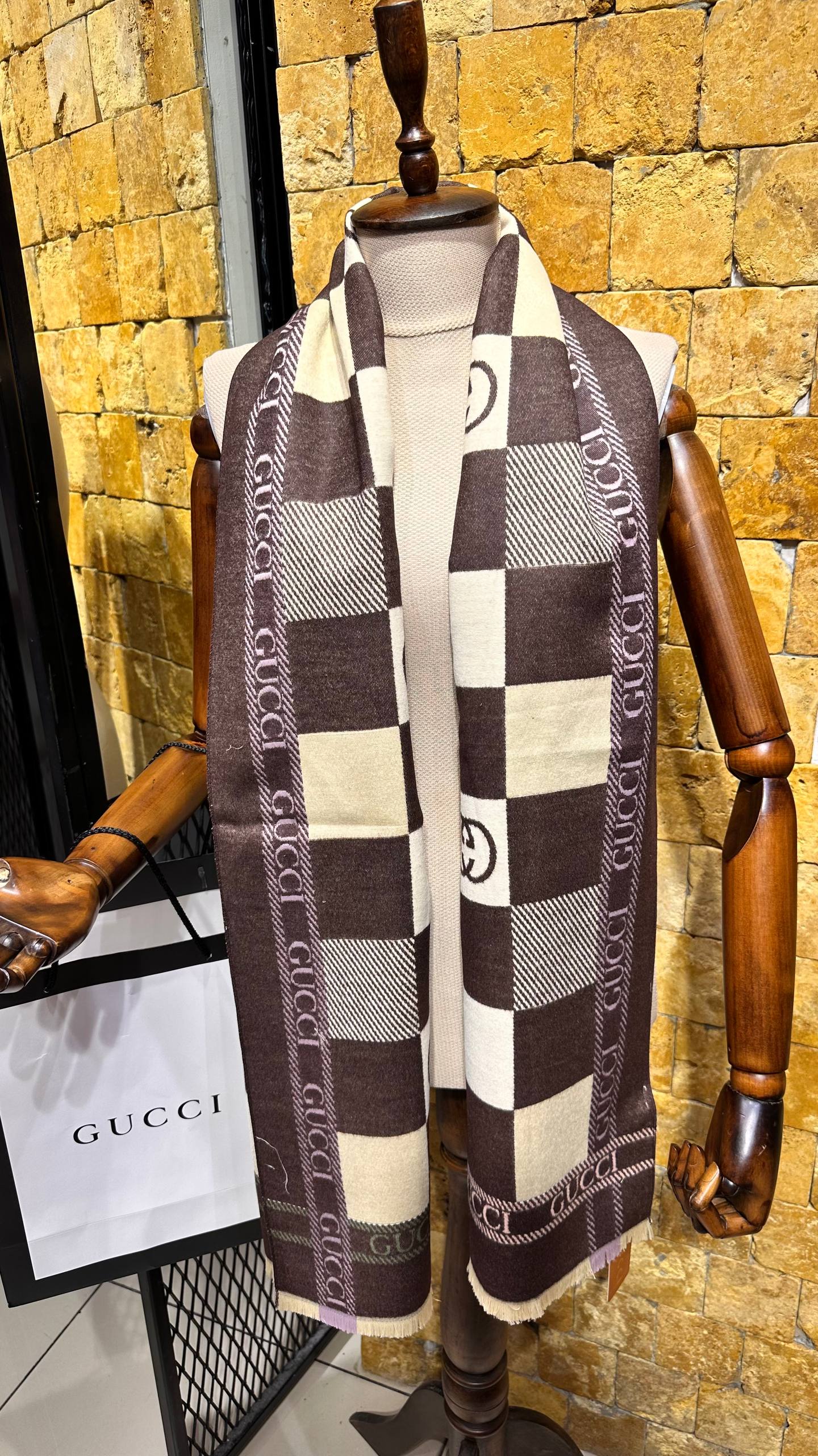 GG - Shawl