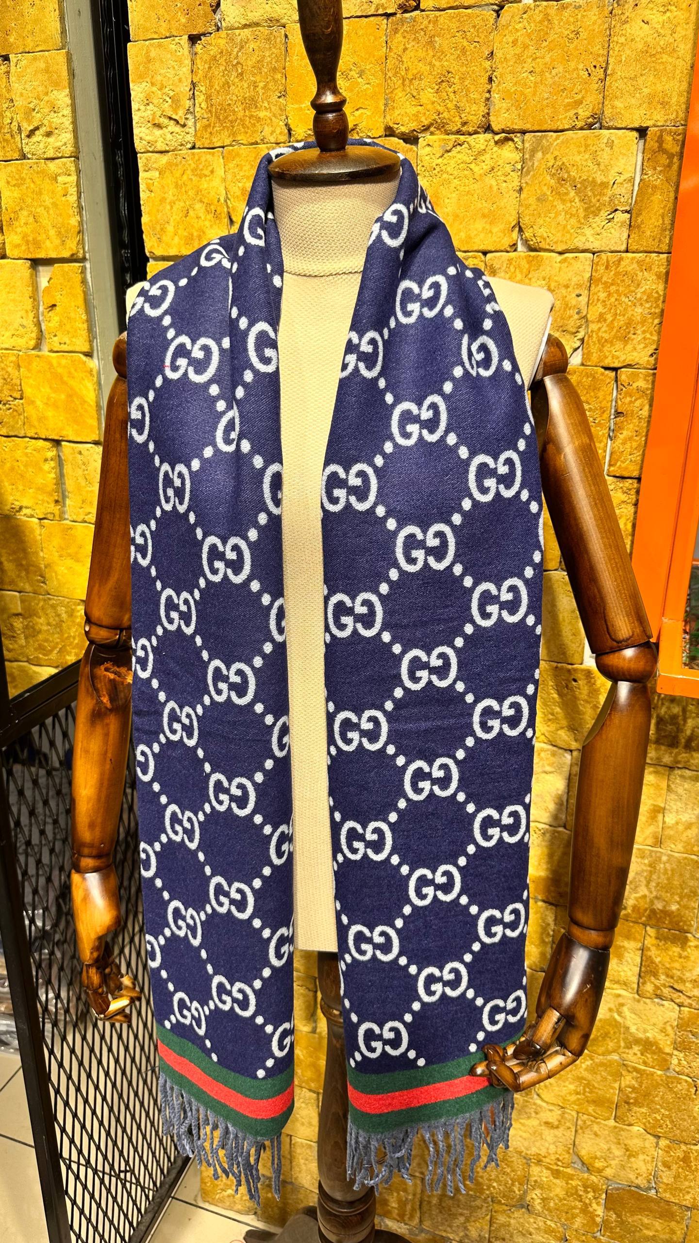 GG - Shawl