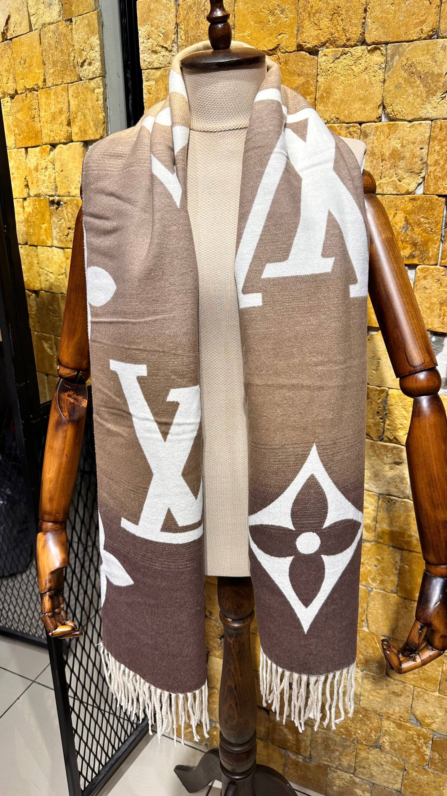 LVS -  Shawl