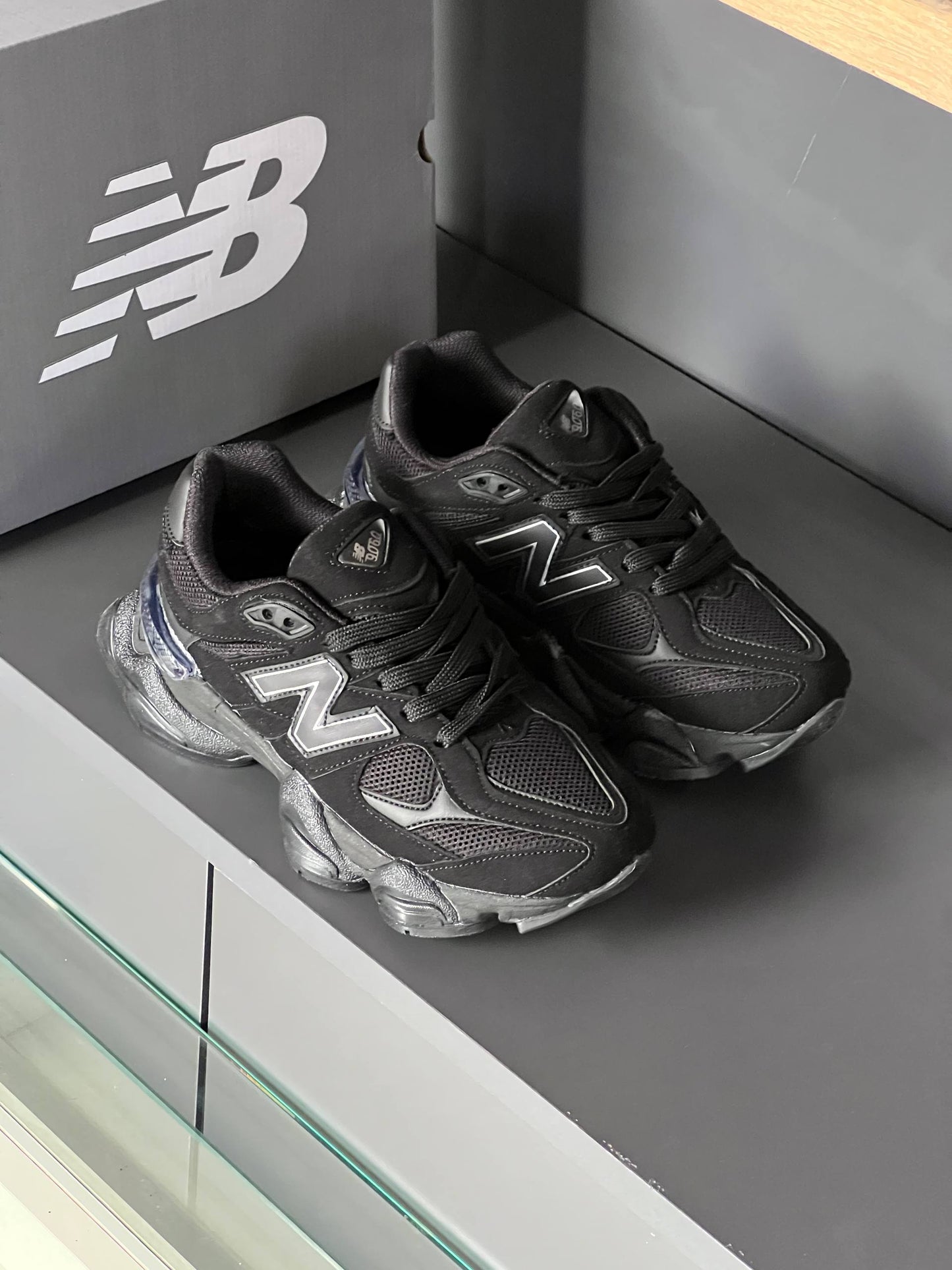 N-W Balance - Shoes