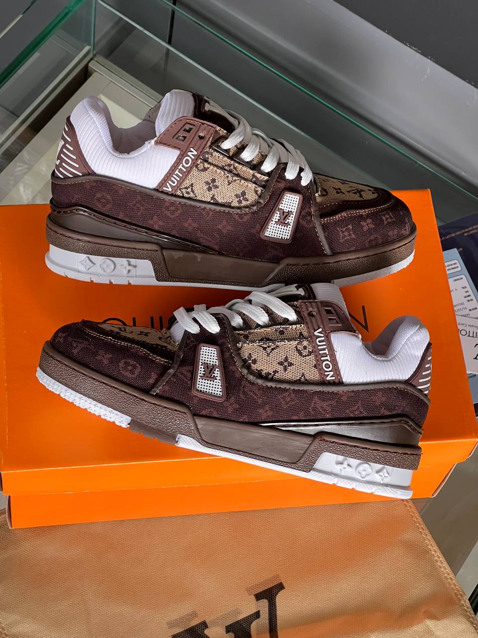 LVS Shoes