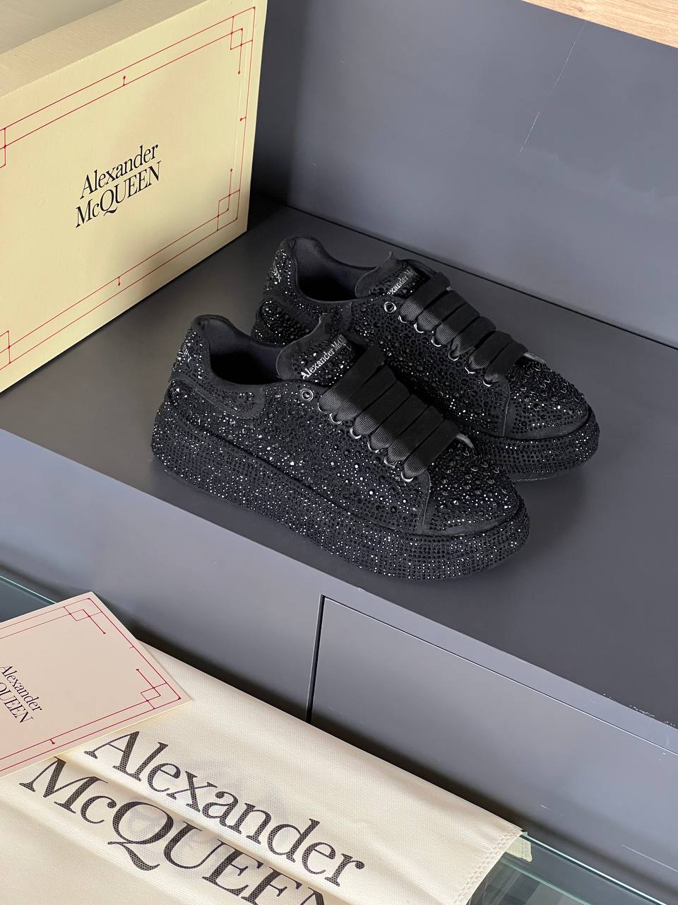 AMQN Shoes