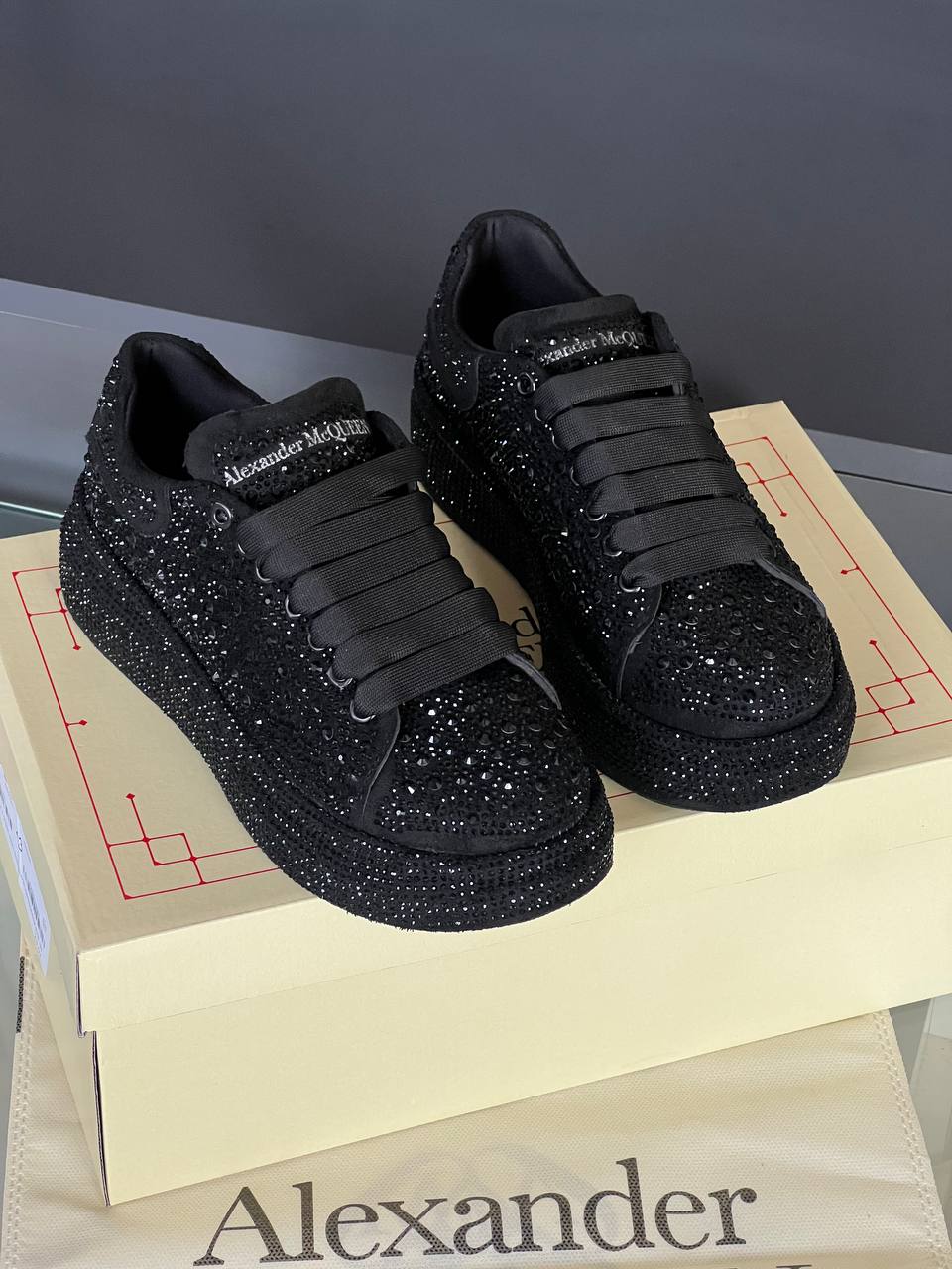 AMQN Shoes