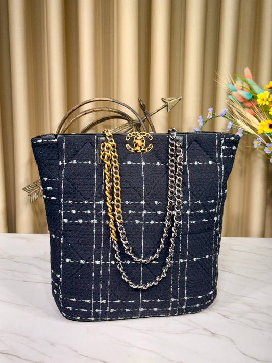 CHNL - 19 SHOPPING BAG