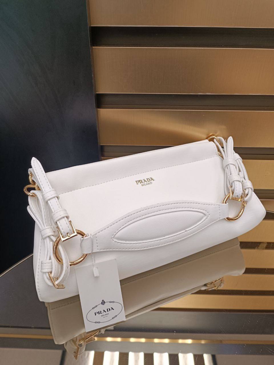 PRD - Medium Enchaîné Leather Shoulder Bag