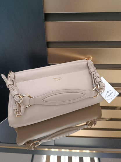 PRD - Medium Enchaîné Leather Shoulder Bag