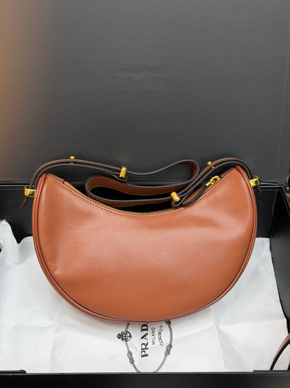 PRD - Arqué leather shoulder bag