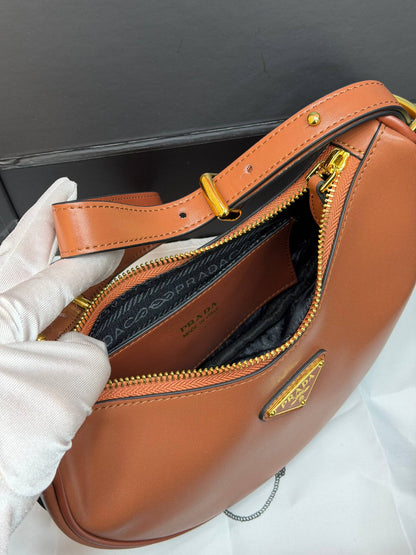 PRD - Arqué leather shoulder bag