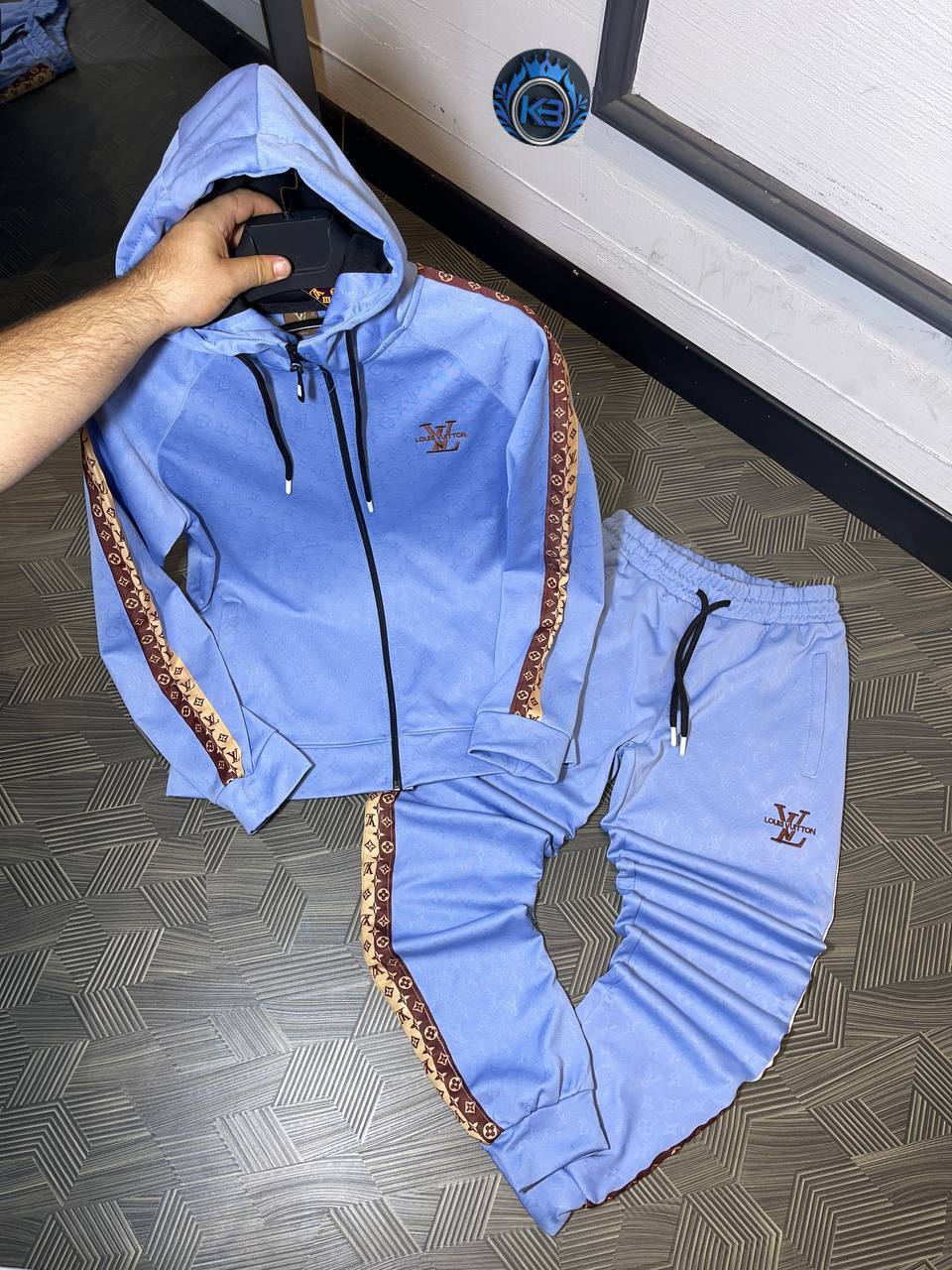 LV - Yüksek Kalite Eşofman Takımı